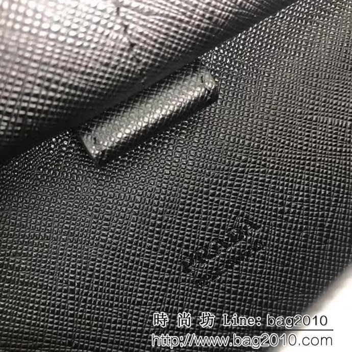 PRADA普拉達 專櫃最新爆款 十字紋牛皮 男士大號單拉鏈錢包 2ML188 DD1880